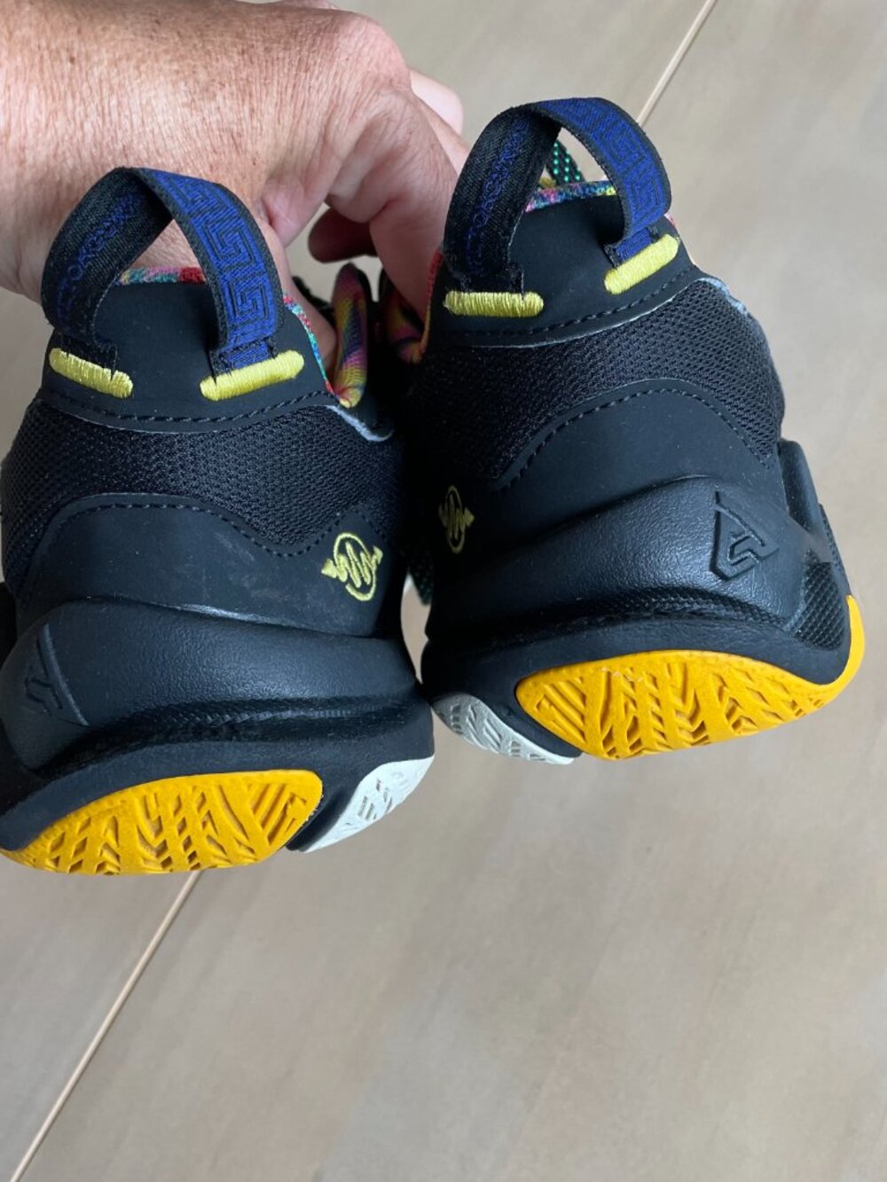 Entire Closet $5! Nike Kids' Giannis Immortality 2 Kaleidoscope Basketball Shoes - Picture 7 of 10